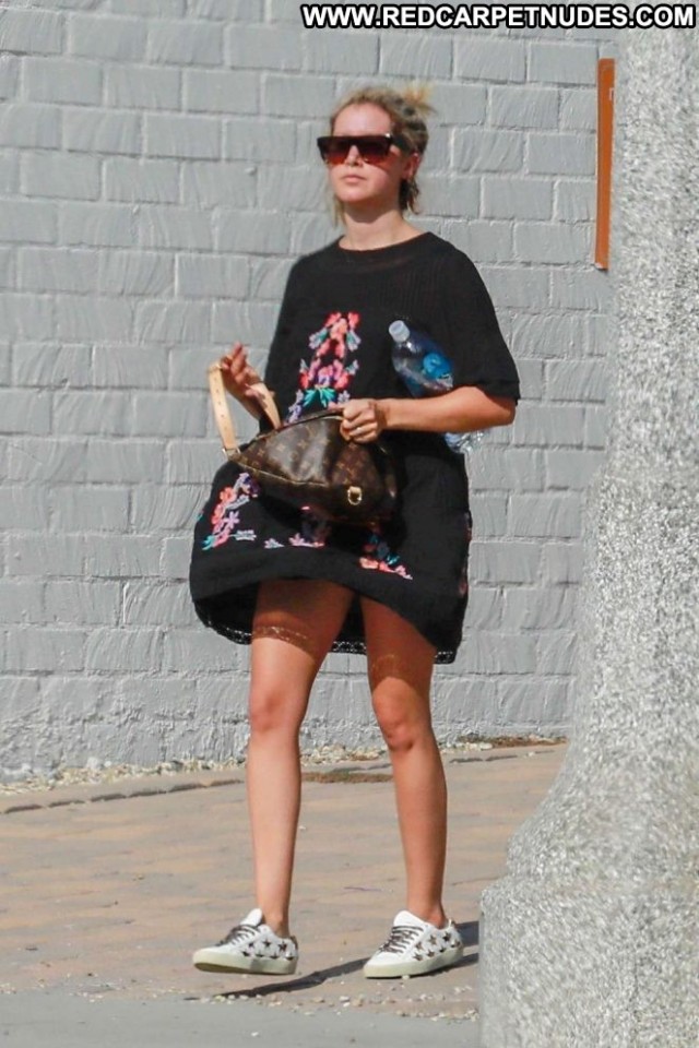 Ashley Tisdale Los Angeles Celebrity Posing Hot Beautiful Paparazzi