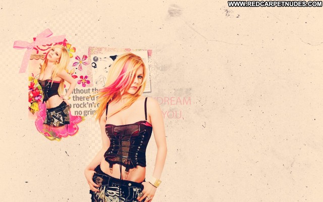 Avril Lavigne Las Vegas Posing Hot Celebrity Beautiful Babe Hot