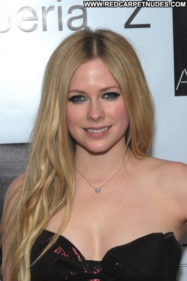 Avril Lavigne Nyc High Resolution Party Beautiful Babe