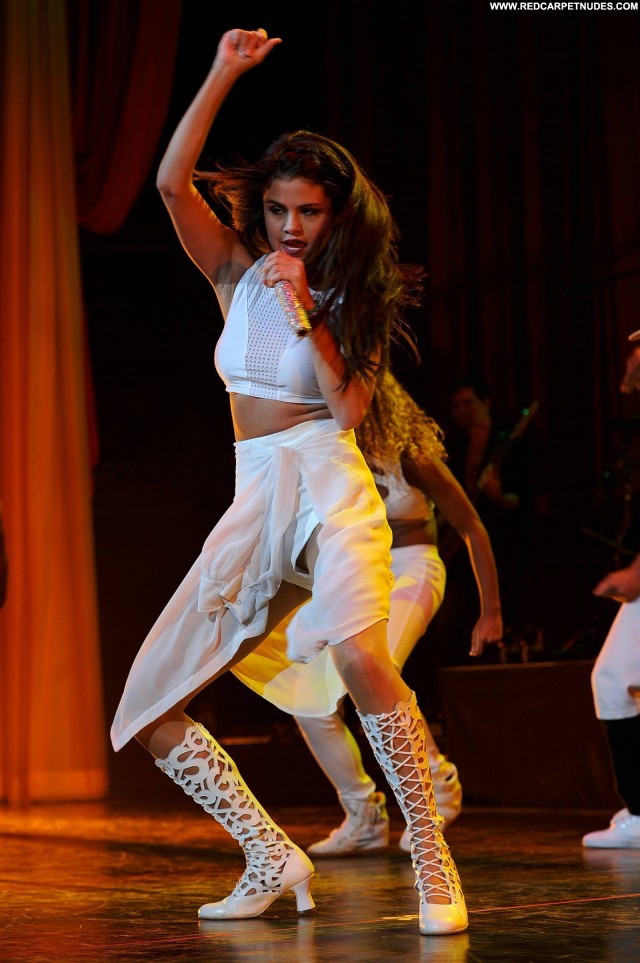 Selena Gomez Celebrity High Resolution Posing Hot Babe Beautiful Selena Gomez Celebrity High Resolution Posing Hot Babe Beautiful