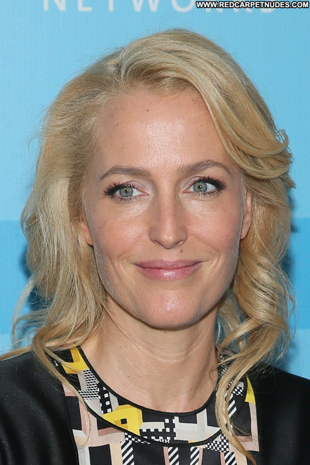 Gillian Anderson Hannibal Celebrity Babe Posing Hot Beautiful Actress