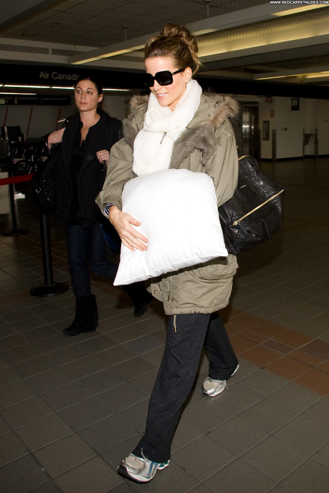 Kate Beckinsale Lax Airport Celebrity Posing Hot Beautiful Lax