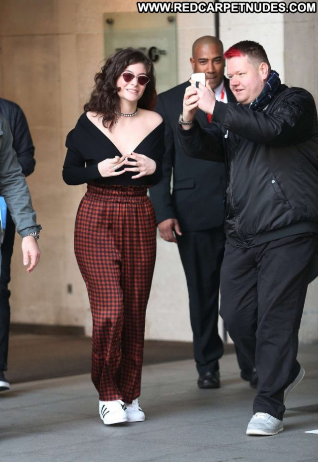 Lorde nackt