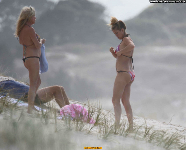 Rachel Hunter No Source Beautiful Posing Hot Bikini Babe Celebrity
