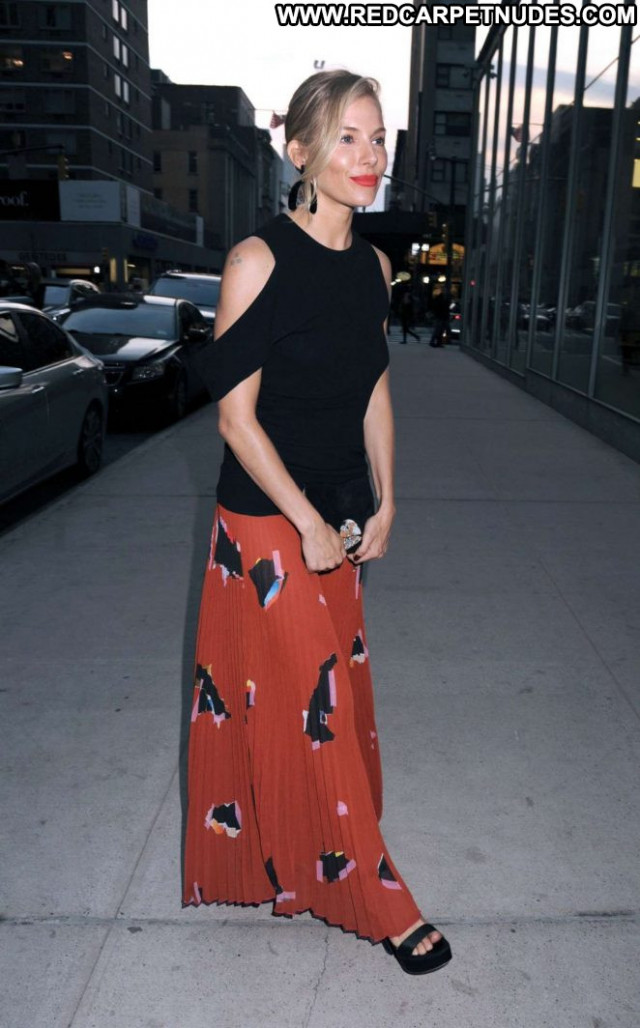 Sienna Miller New York Celebrity Babe Posing Hot Beautiful New York