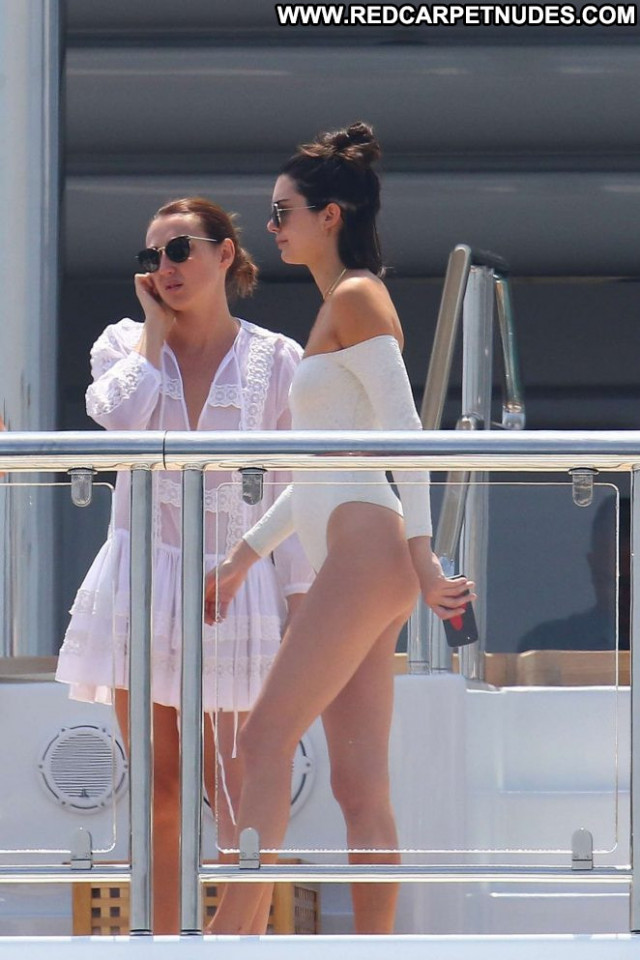 Kendall Jenner No Source Paparazzi Babe Swimsuit Beautiful Yacht