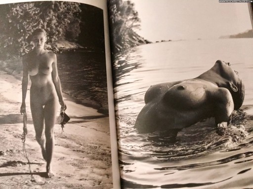 Claudia Gerini Brown Hair Car Beautiful Instagrammer Porn Photoshoot Singer Posing Hot Dad Winter Xxx Mali Sexy Babe Nyc Summer Small Breasts Caucasian Legs