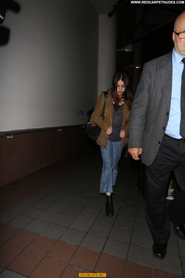 Frances Bean Cobain Lax Airport Babe Posing Hot Beautiful Celebrity