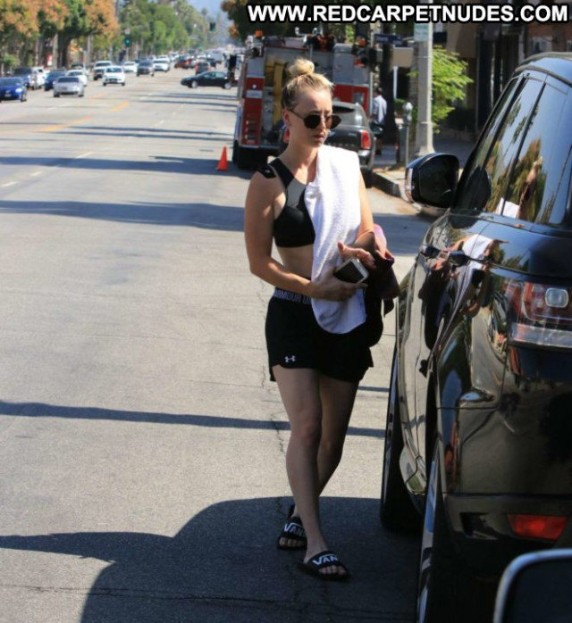 Kaley Cuoco Los Angeles Yoga Babe Posing Hot Paparazzi Los Angeles