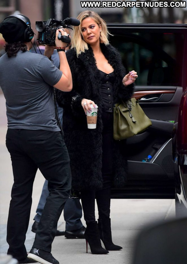 Khloe Kardashian No Source Posing Hot Beautiful Celebrity Paparazzi