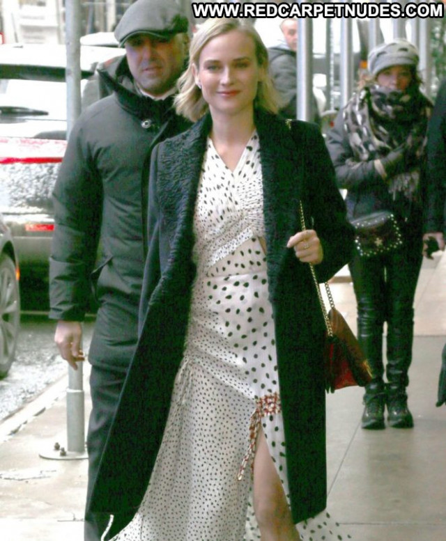 Diane Kruger Good Morning America Paparazzi Beautiful Babe Posing Hot