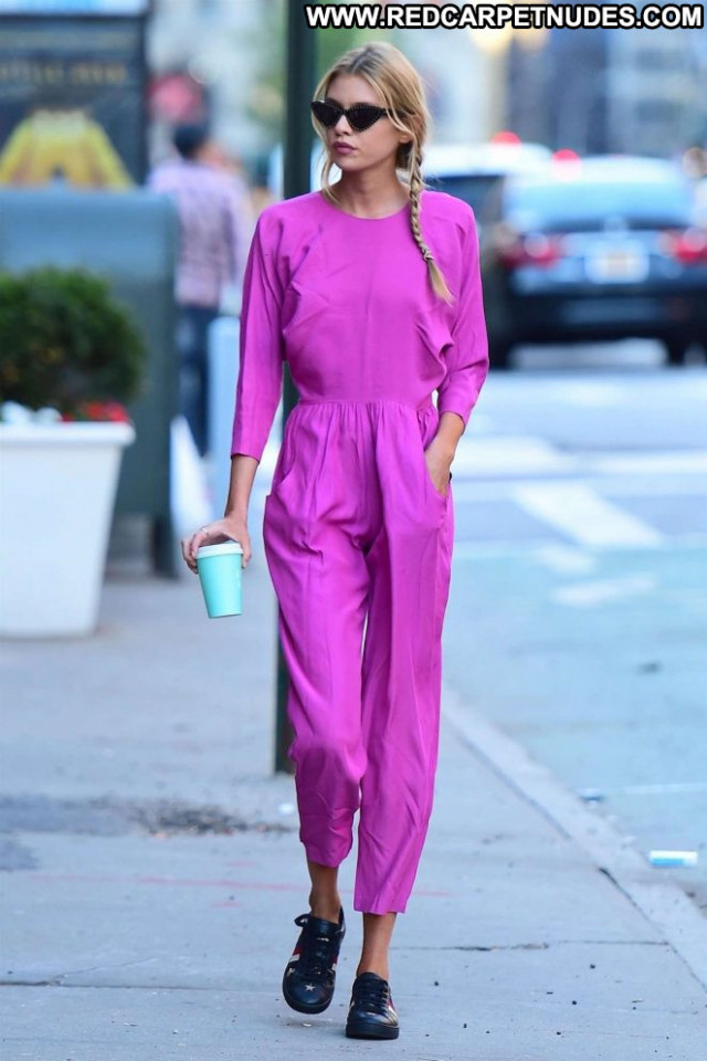 Stella Maxwel New York  Posing Hot Celebrity Paparazzi Beautiful New