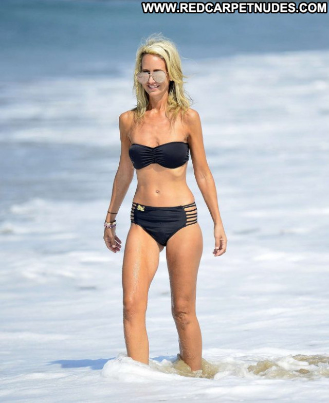 Victoria Hervey Los Angeles  Celebrity Babe Posing Hot Beach Black