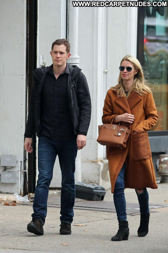 Nicky Hilton New York  Babe Beautiful Celebrity Posing Hot Paparazzi