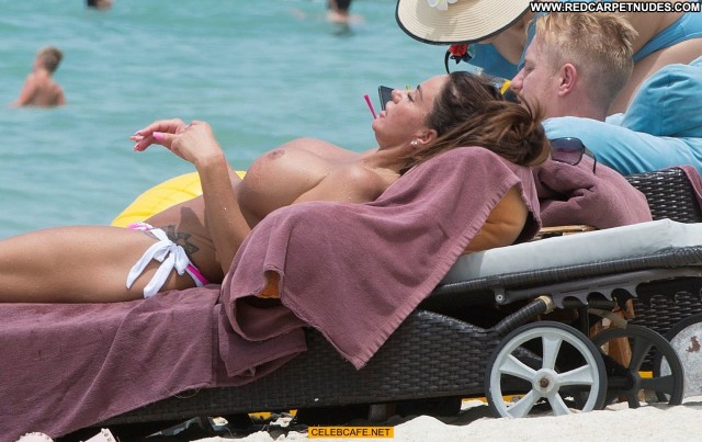 Katie Price Babe Thai Posing Hot Celebrity Toples Topless