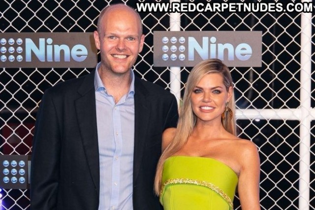 Sophie Monk Red Carpet Babe Beautiful Car Celebrity Paparazzi Posing