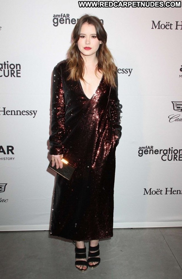 Taylor Spreitler No Source Paparazzi Party Celebrity Beautiful Posing