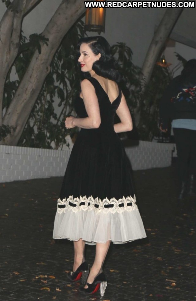 Dita Von Teese No Source Celebrity Babe Paparazzi Posing Hot Beautiful