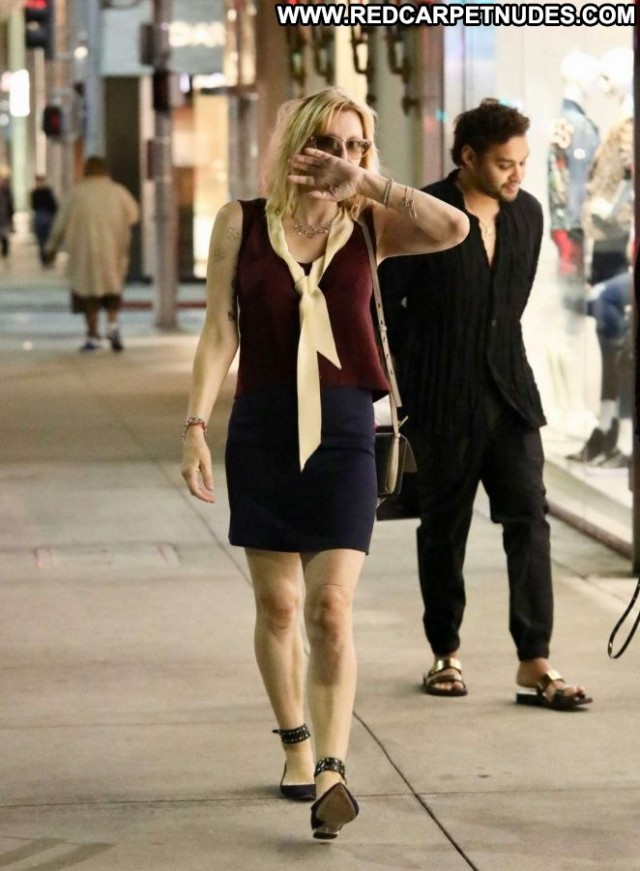 Courtney Love Beverly Hills Celebrity Beautiful Posing Hot Paparazzi