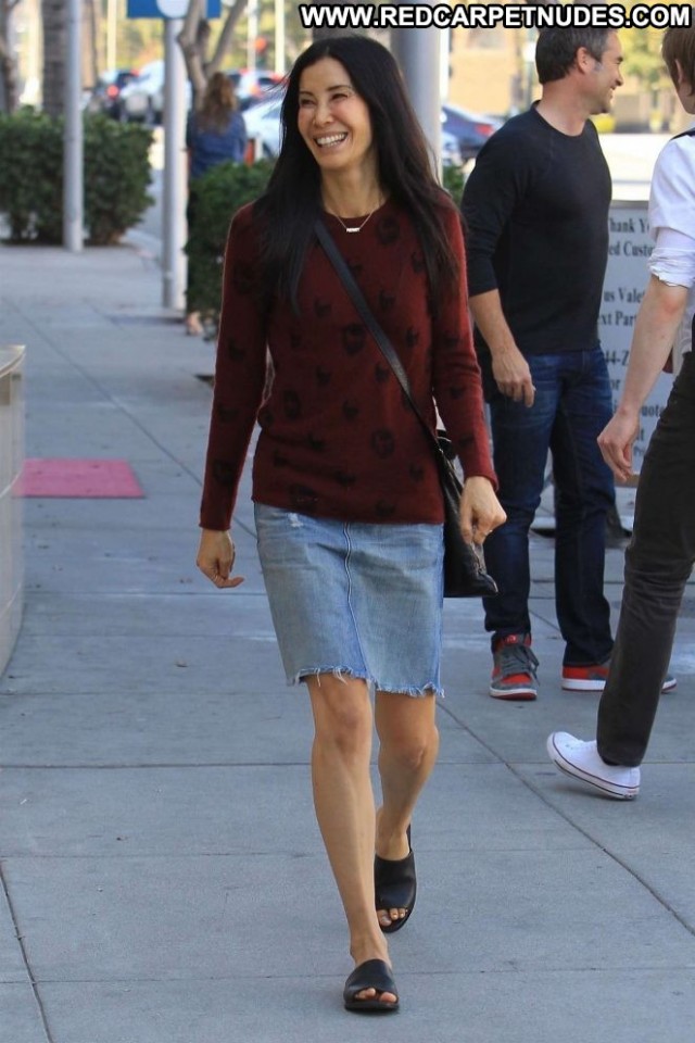 Lisa Ling Beverly Hills Posing Hot Celebrity Beautiful Paparazzi Babe