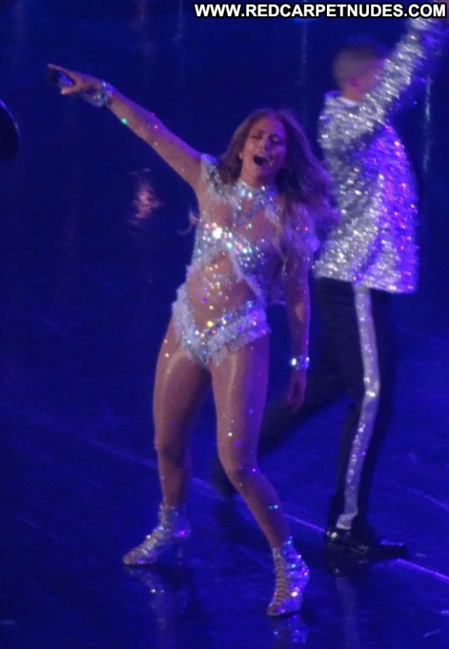 Jennifer Lopez Las Vegas Concert Celebrity Paparazzi Beautiful Posing