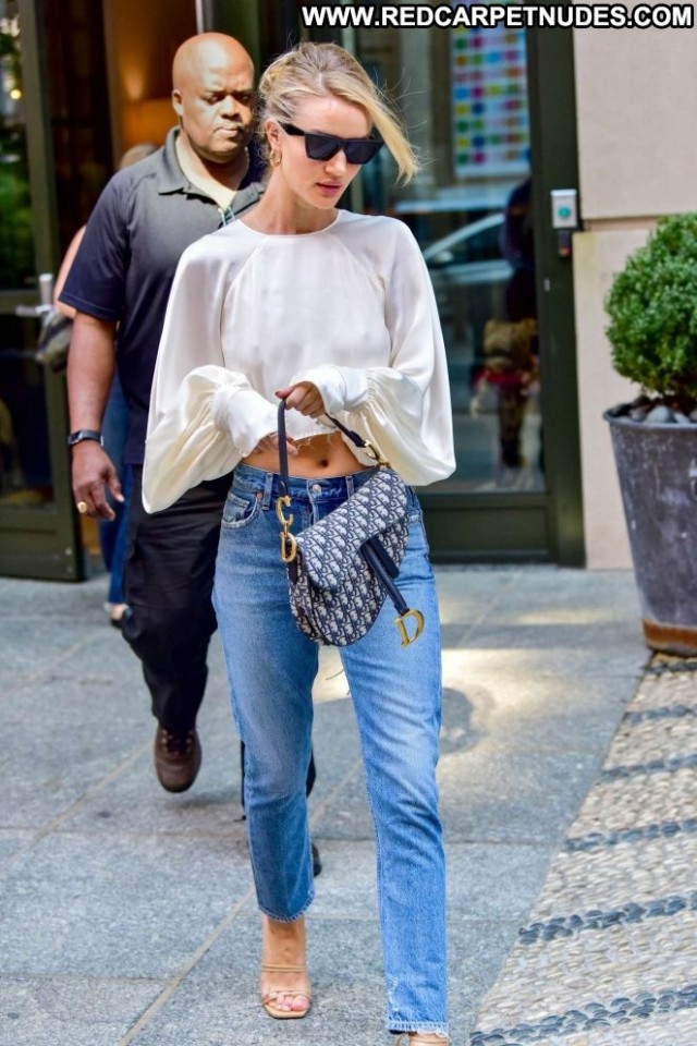 Rosie Huntington Whiteley New York Babe New York Jeans Posing Hot