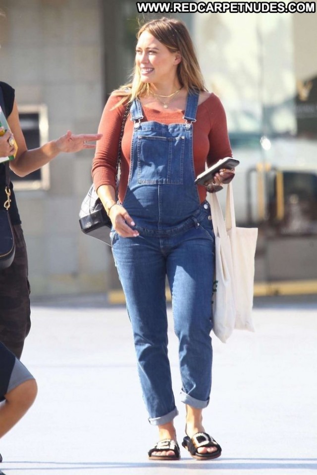 Hilary Duff Studio City Posing Hot Beautiful Paparazzi Celebrity Babe