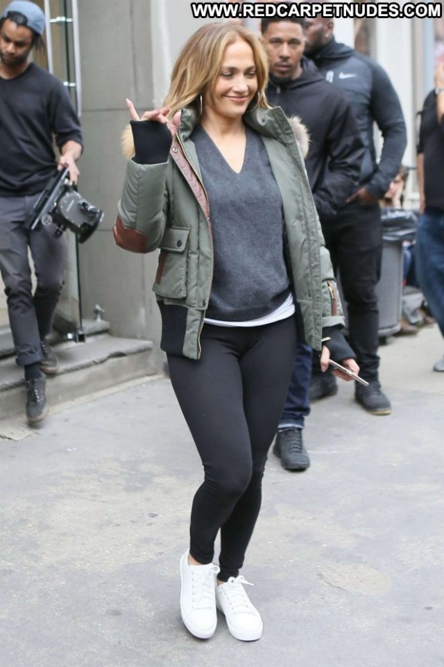 Jennifer Lopez New York New York Posing Hot Paparazzi Beautiful