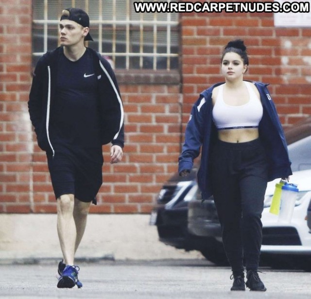 Ariel Winter No Source Winter Beautiful Posing Hot Gym Babe Paparazzi