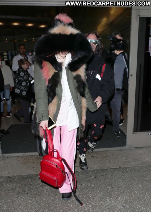 Bella Thorne Lax Airport  Paparazzi Los Angeles Beautiful Posing Hot