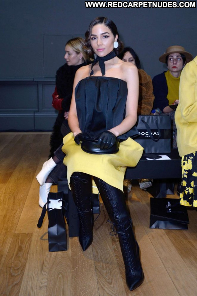 Olivia Culp Fashion Show Fashion Paparazzi Beautiful Celebrity Posing