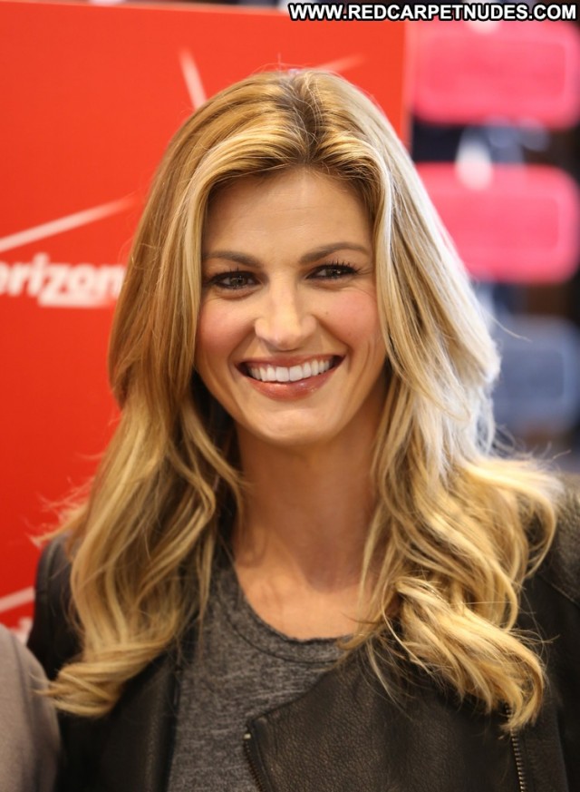 Erin Andrews Erin Andrews Babe High Resolution Beautiful Posing Hot