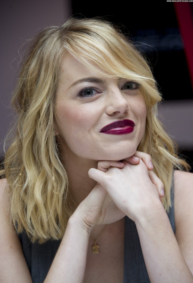 Emma Stone Studio City High Resolution Celebrity Babe Posing Hot