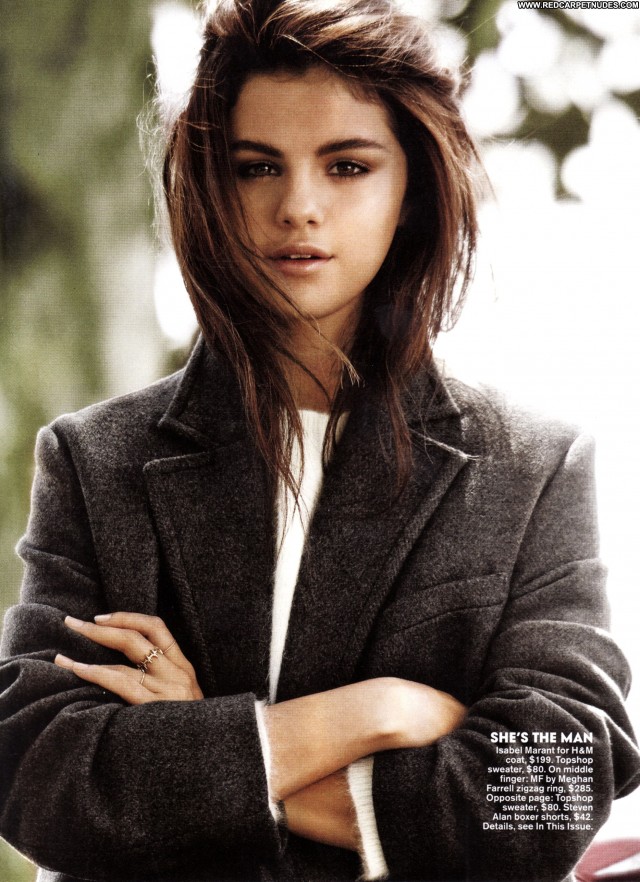 Selena Gomez Magazine Babe High Resolution Beautiful Posing Hot