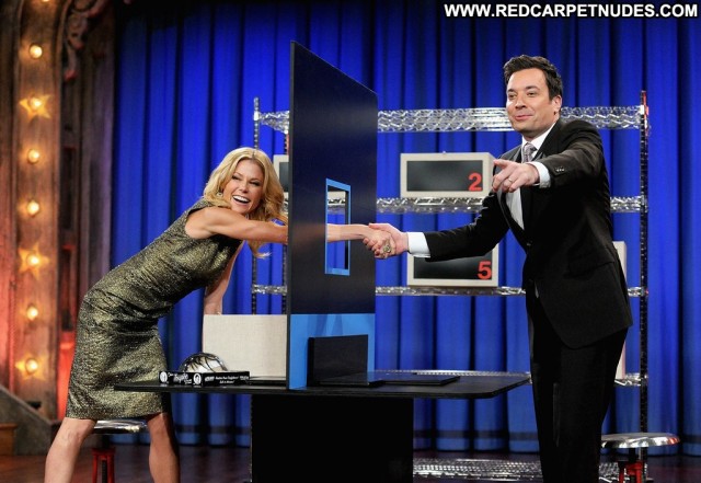 Julie Bowen Late Night With Jimmy Fallon Celebrity Babe High