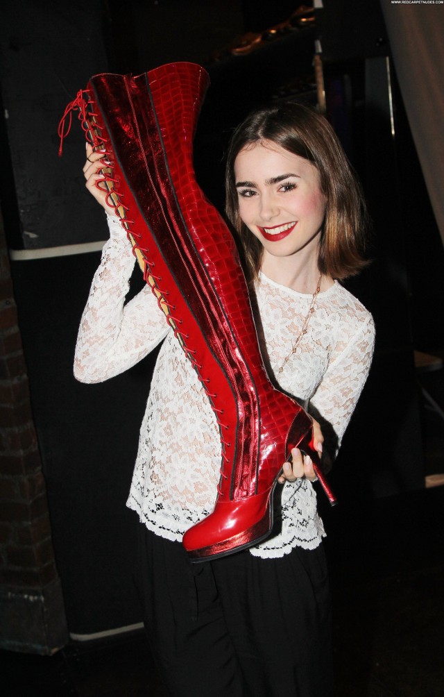 Lily Collins Backstage  Candids Beautiful Posing Hot Celebrity Babe