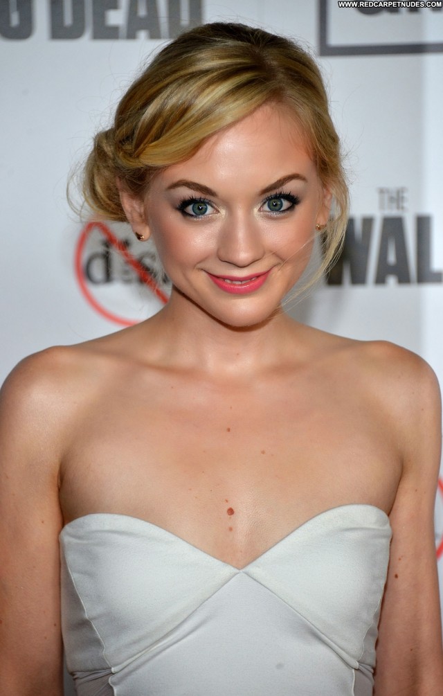 Emily Kinney The Walking Dead Posing Hot Celebrity Beautiful Babe