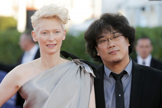 Tilda Swinton No Source Posing Hot Celebrity Beautiful American High