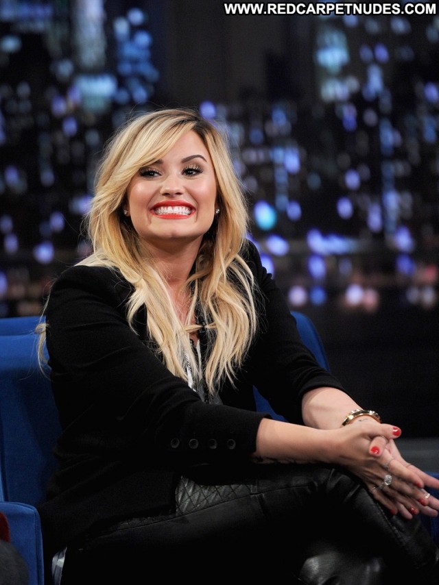 Demi Loavato Late Night With Jimmy Fallon Babe High Resolution
