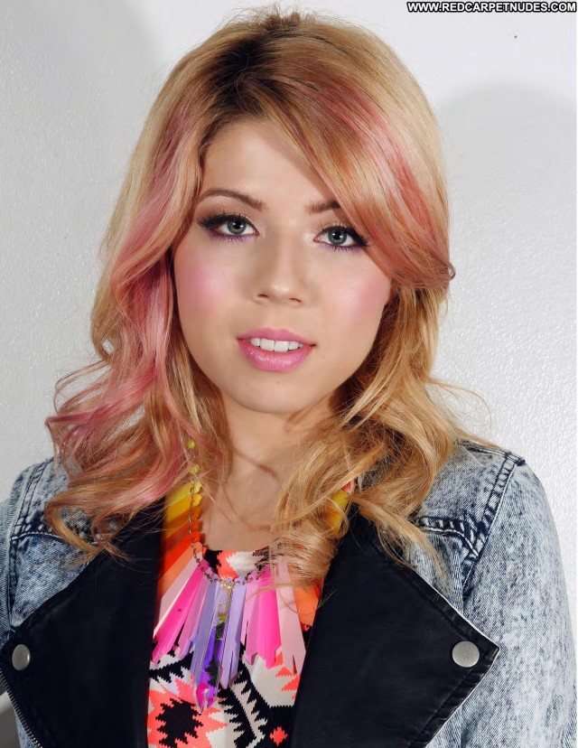 Jennette Mccurdy W Magazine Celebrity Magazine Beautiful Posing Hot