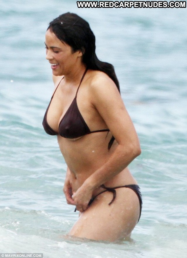 Paula Patton No Source  Posing Hot Babe High Resolution Bikini