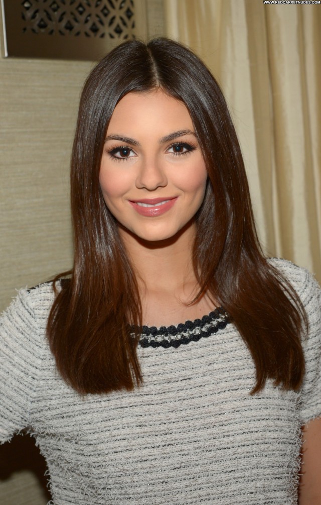 Victoria Justice Photo Shoot Babe Hotel Photo Shoot High Resolution
