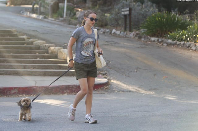 Natalie Portman Los Angeles High Resolution Beautiful Candids Posing