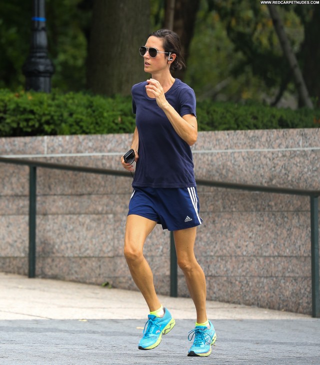 Jennifer Connelly New York Jogging New York High Resolution Celebrity