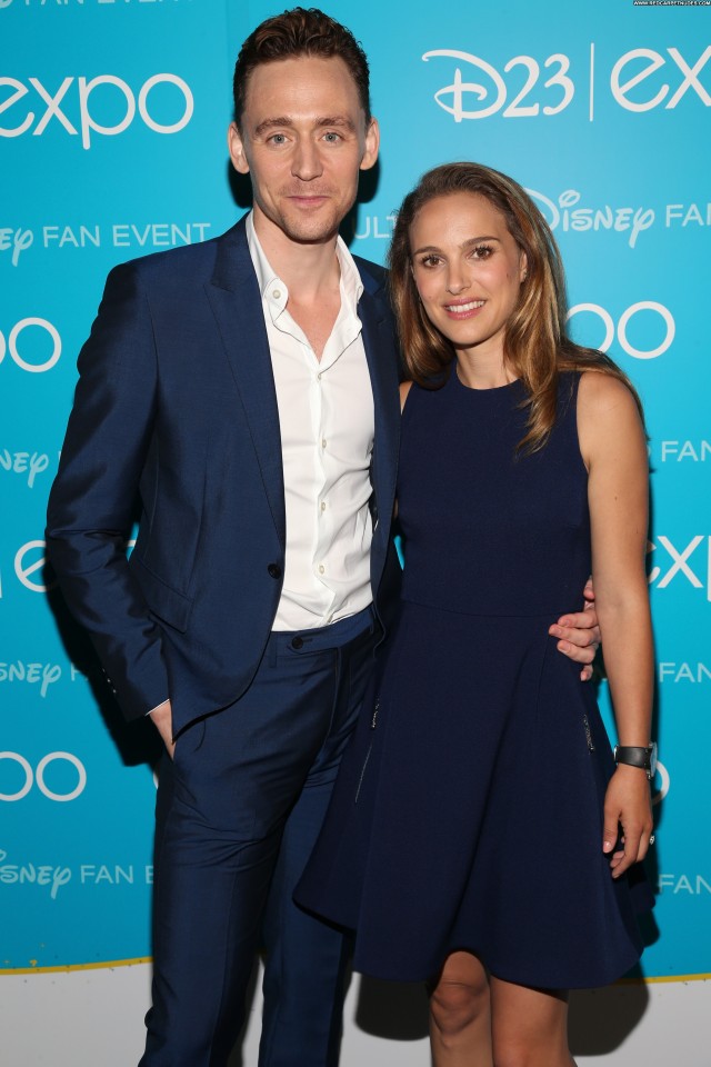 Natalie Portman No Source  High Resolution Babe Celebrity Posing Hot