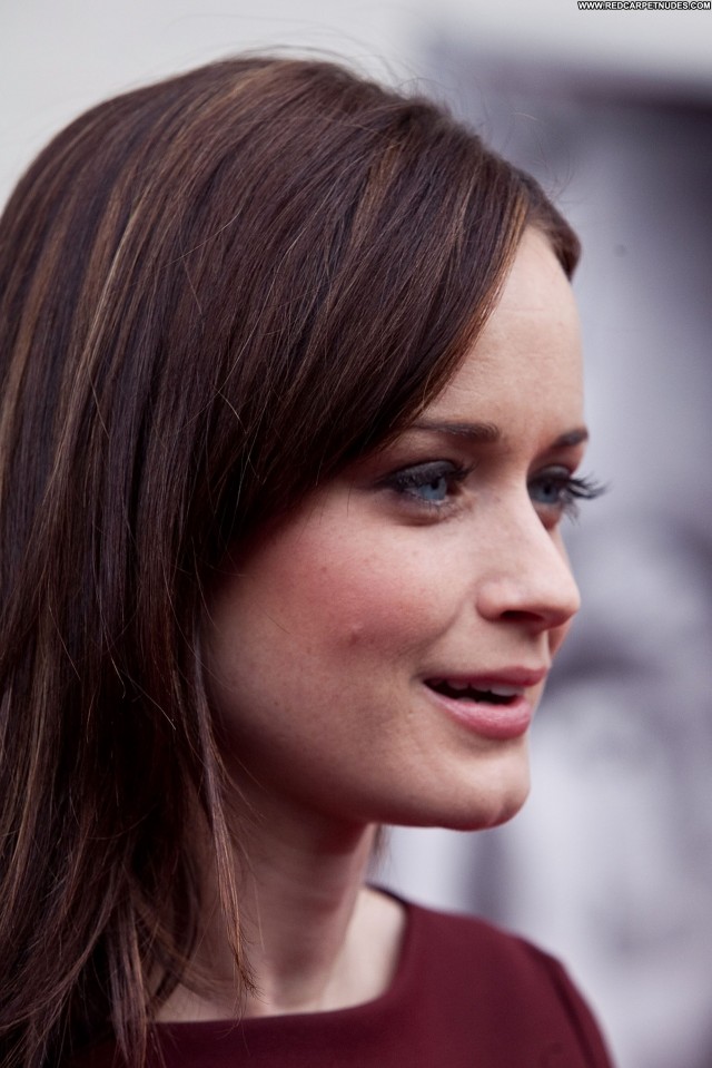 Alexis Bledel No Source Celebrity High Resolution Beautiful Babe