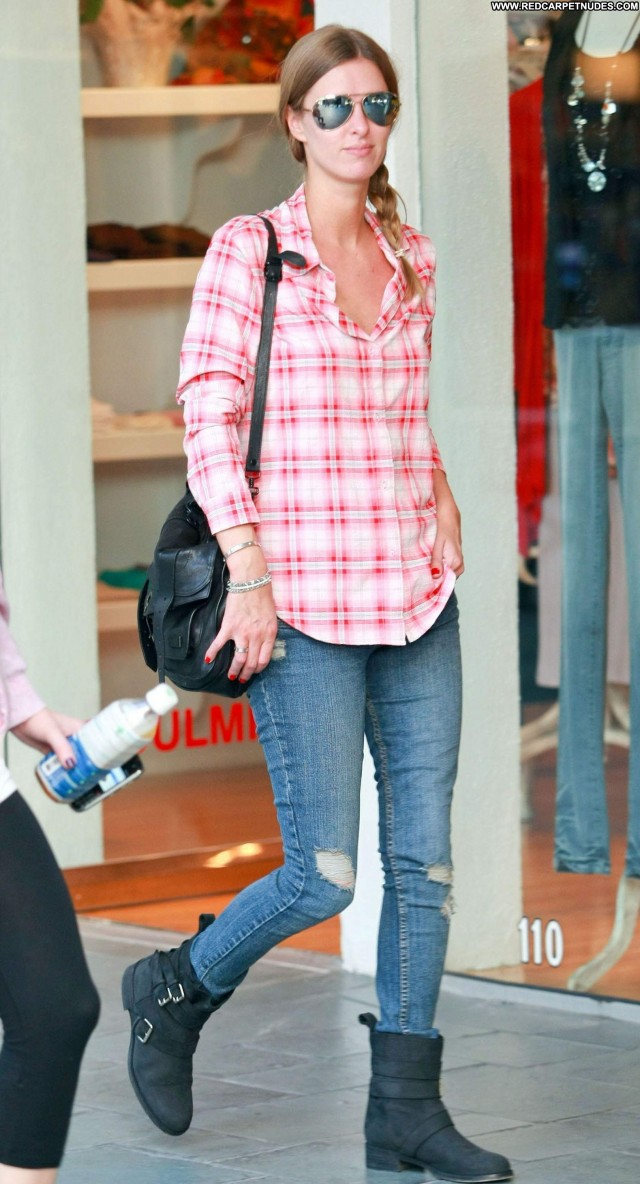 Nicky Hilton Shopping Shopping Beautiful Celebrity Posing Hot High