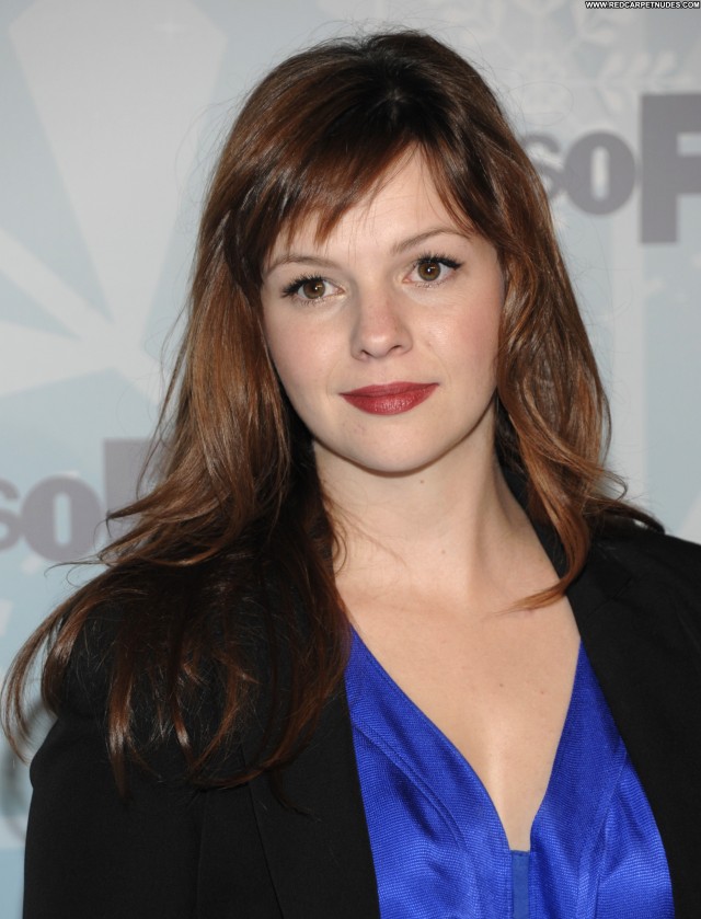 Amber Tamblyn No Source High Resolution Posing Hot Beautiful Winter