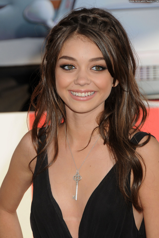 Sarah Hyland Los Angeles  Beautiful Babe Posing Hot High Resolution