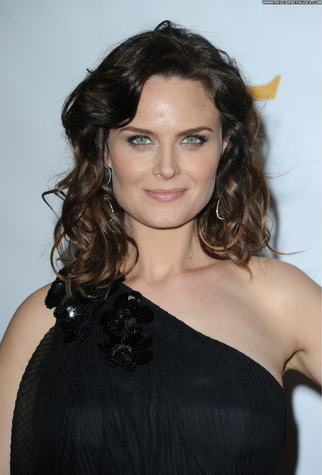 Emily Deschanel No Source Posing Hot High Resolution Beautiful